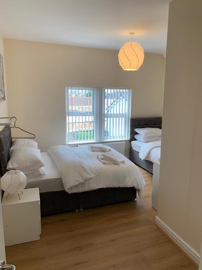 Smeaton Serviced Accommodation Liverpool Buitenkant foto