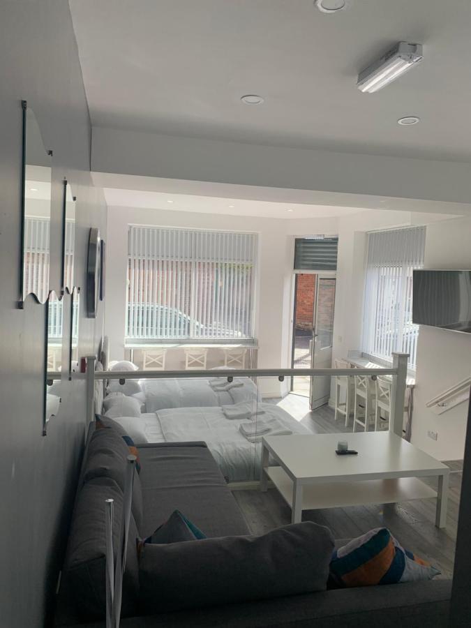 Smeaton Serviced Accommodation Liverpool Buitenkant foto