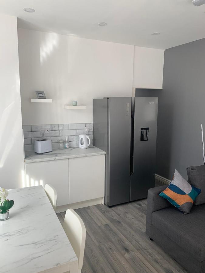 Smeaton Serviced Accommodation Liverpool Buitenkant foto