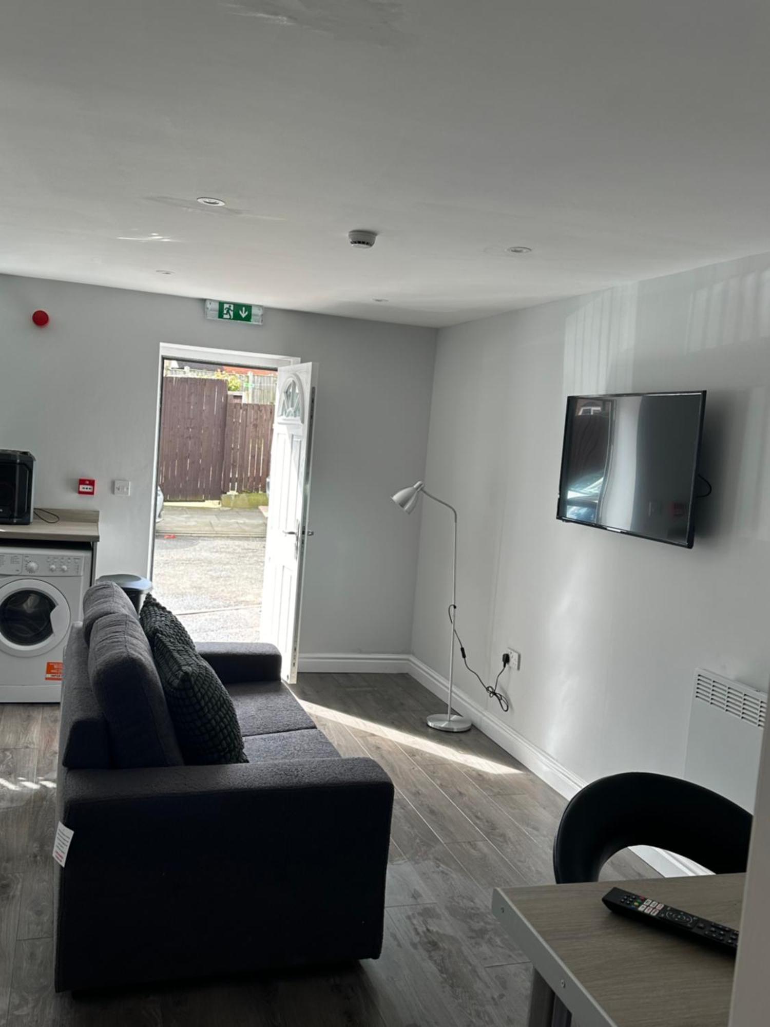 Smeaton Serviced Accommodation Liverpool Buitenkant foto